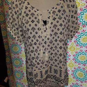 Black and White Top Size Lg